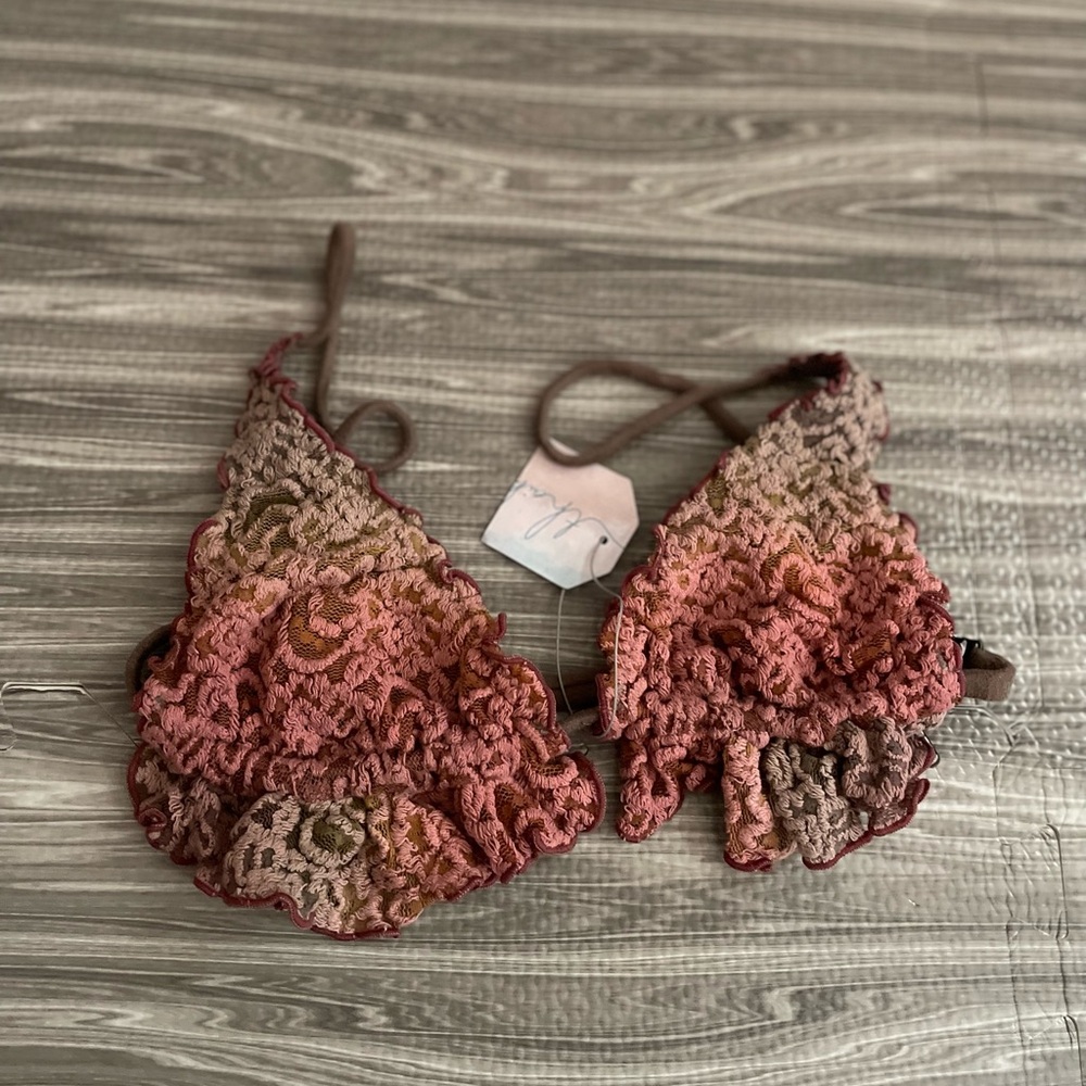 Papagayo women's small bikini swim top NWT